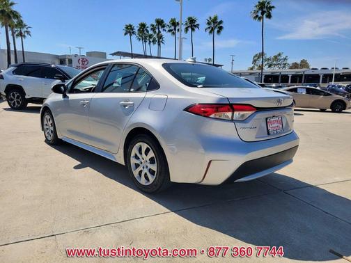 Classic Silver Metallic 2022 Toyota Corolla LE
