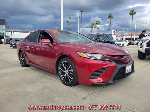 2018 Toyota Camry SE