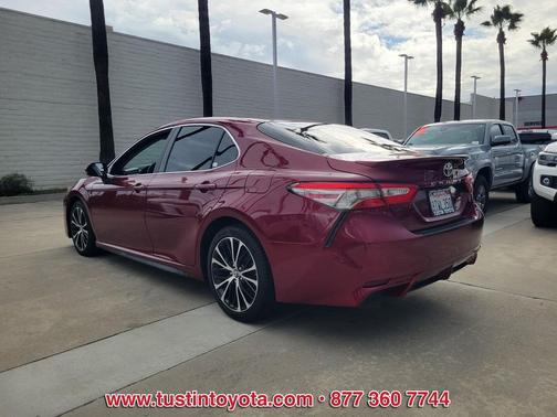 2018 Toyota Camry SE