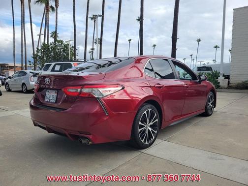 2018 Toyota Camry SE