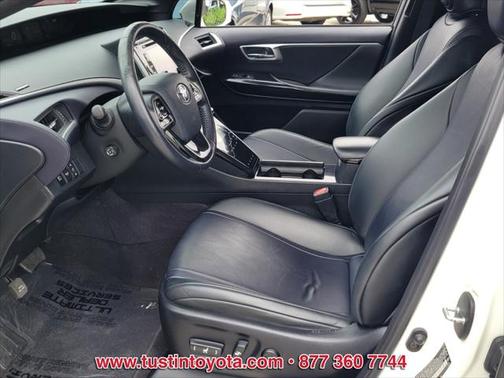 2018 Toyota Mirai Base