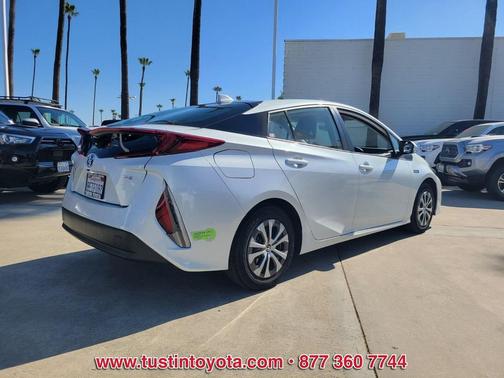 2022 Toyota Prius Prime XLE