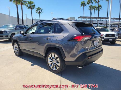 2021 Toyota RAV4 XLE Premium