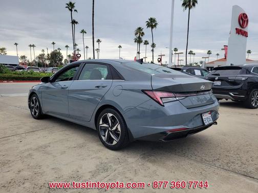 2022 Hyundai ELANTRA HEV Limited