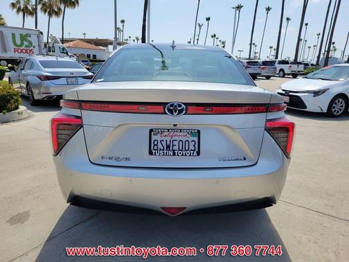 Elemental Silver Metallic 2020 Toyota Mirai Base