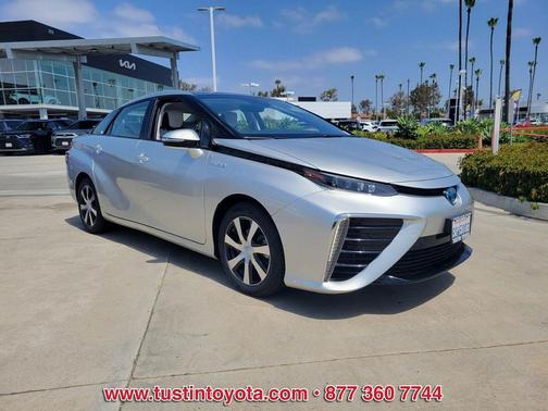 Elemental Silver Metallic 2020 Toyota Mirai Base