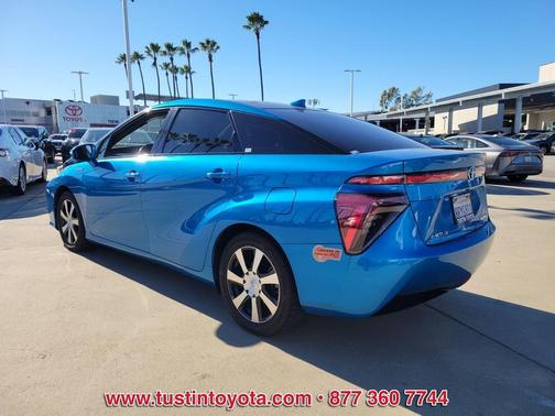 2017 Toyota Mirai Base