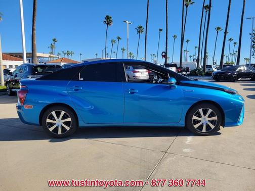 2017 Toyota Mirai Base