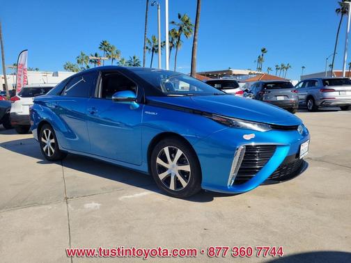 2017 Toyota Mirai Base