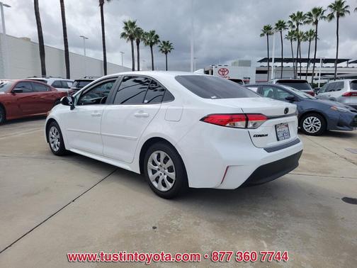 2025 Toyota Corolla LE