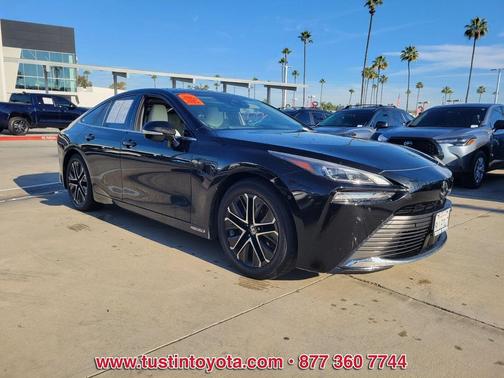 2023 Toyota Mirai Base