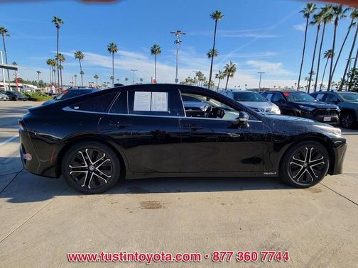 2023 Toyota Mirai Base