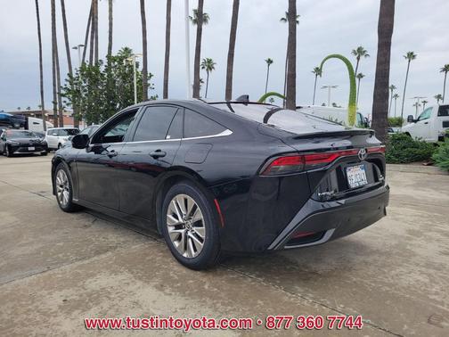 2023 Toyota Mirai Base