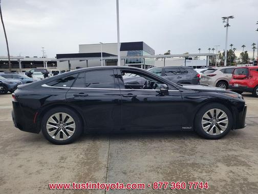 2023 Toyota Mirai Base