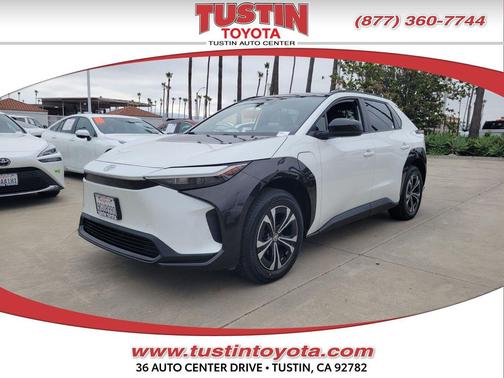 Wind Chill Pearl 2023 Toyota bZ4X XLE