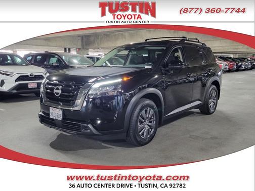 2022 Nissan Pathfinder SV 2WD