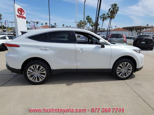 Wind Chill Pearl 2023 Toyota Venza XLE