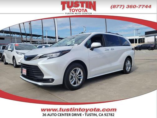 2025 Toyota Sienna XLE 7 Passenger