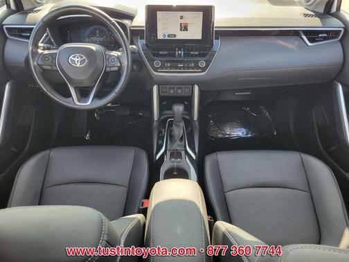 2024 Toyota Corolla Cross XLE