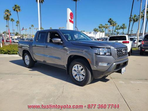 2024 Nissan Frontier SV