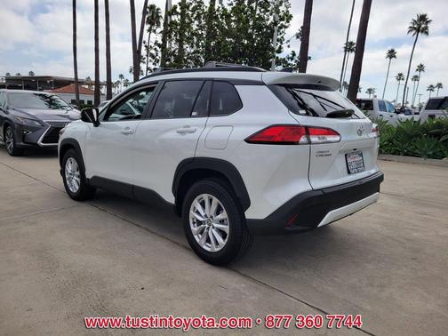 2025 Toyota Corolla Cross LE