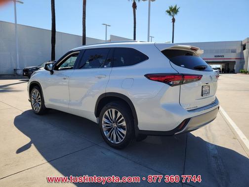2021 Toyota Highlander Platinum