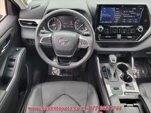 2022 Toyota Highlander Platinum