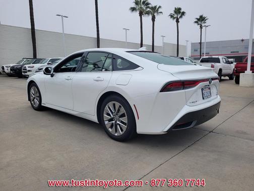 2023 Toyota Mirai Base