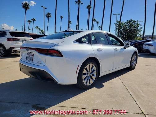 2023 Toyota Mirai Base