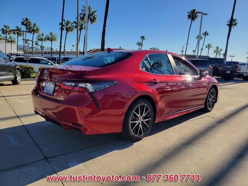 2022 Toyota Camry SE