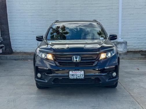 Crystal Black Pearl 2022 Honda Pilot 2WD Sport
