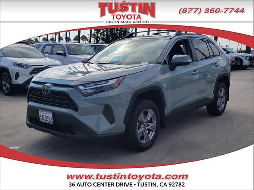 2022 Toyota RAV4 XLE