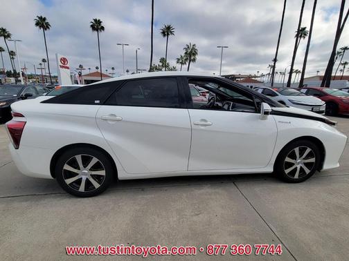 2019 Toyota Mirai Base