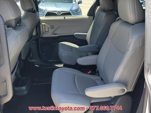 2023 Toyota Sienna XLE 7 Passenger