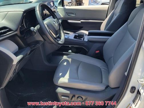 2023 Toyota Sienna XLE 7 Passenger