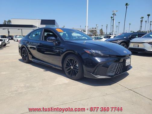 Midnight Black Metallic 2025 Toyota Camry SE