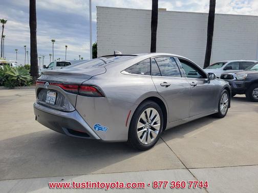 2021 Toyota Mirai Base