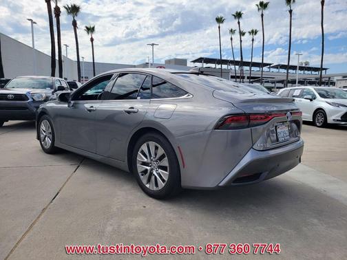 2021 Toyota Mirai Base