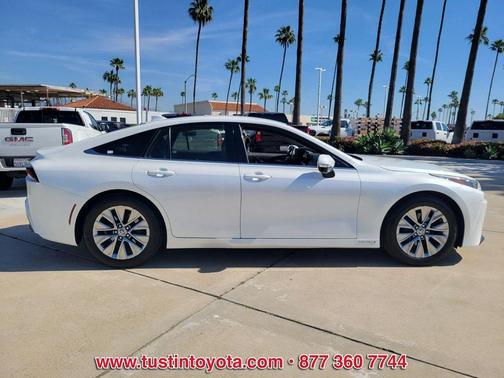 2023 Toyota Mirai Base