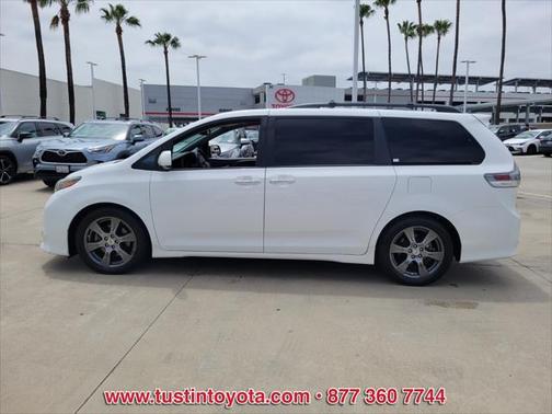 2017 Toyota Sienna SE