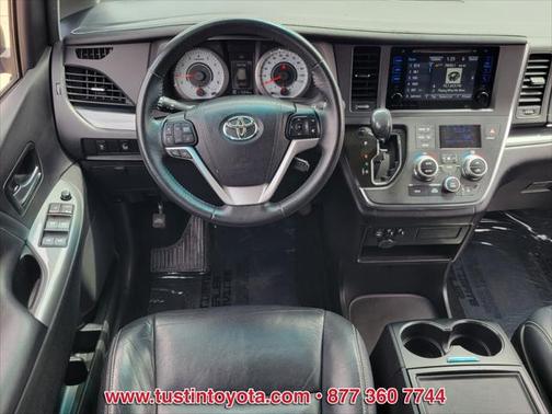 2017 Toyota Sienna SE