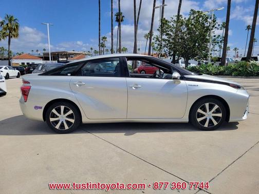 2019 Toyota Mirai Base