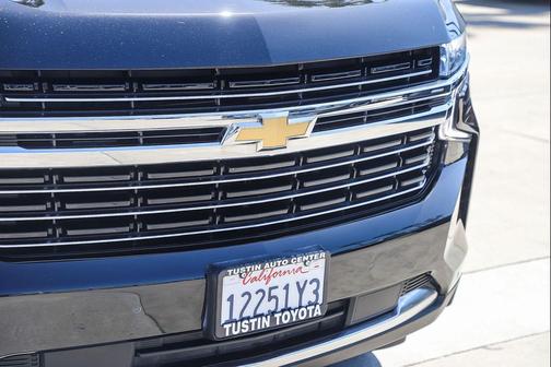 Black 2024 Chevrolet Suburban LT