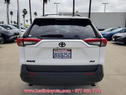 2021 Toyota RAV4 XLE