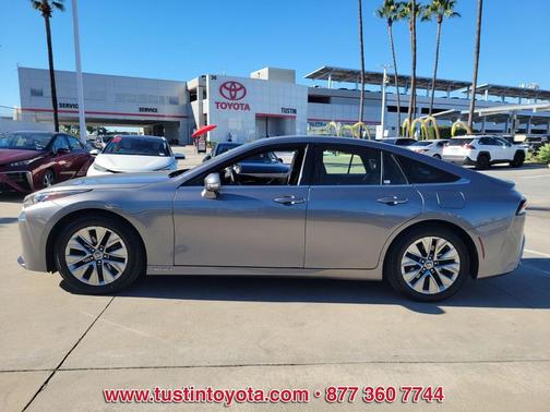 2022 Toyota Mirai Base