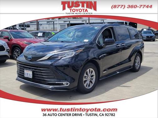 2021 Toyota Sienna XLE 8 Passenger
