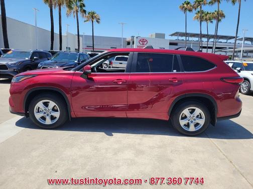 2023 Toyota Highlander LE
