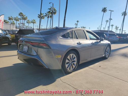 2022 Toyota Mirai Base