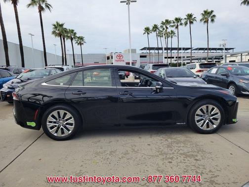 2022 Toyota Mirai Base