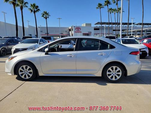 2022 Toyota Corolla LE